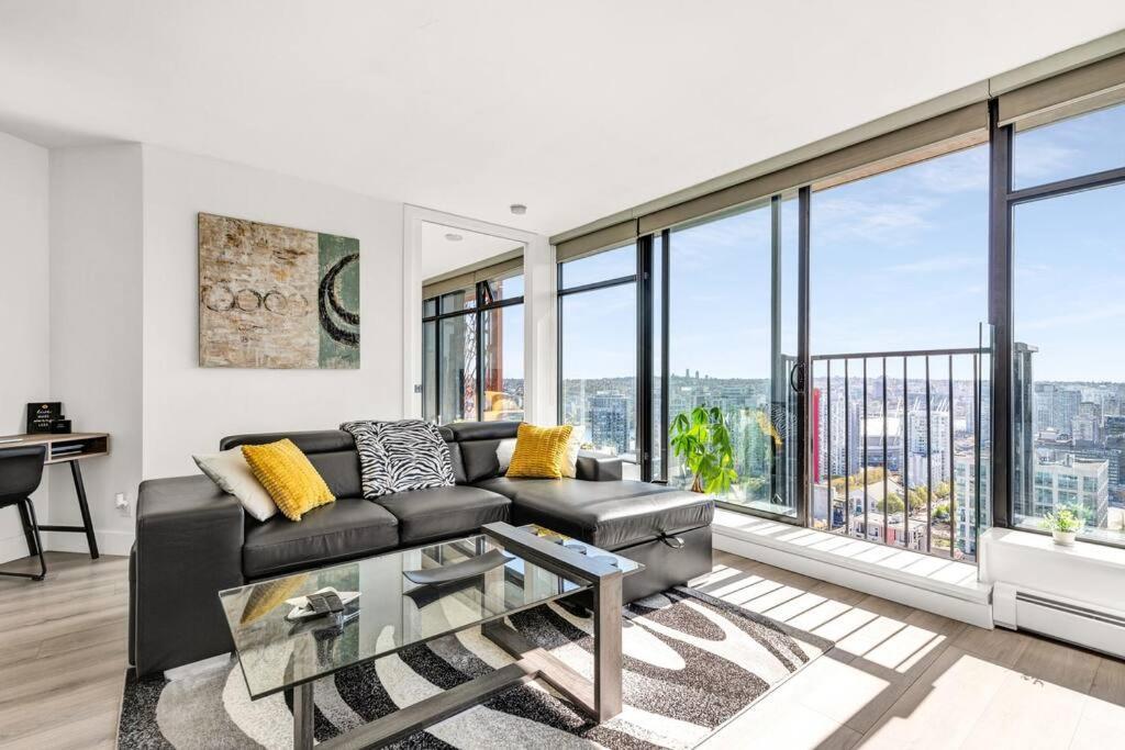 Central Luxury Apartment With Best City Views! Ванкувер Экстерьер фото